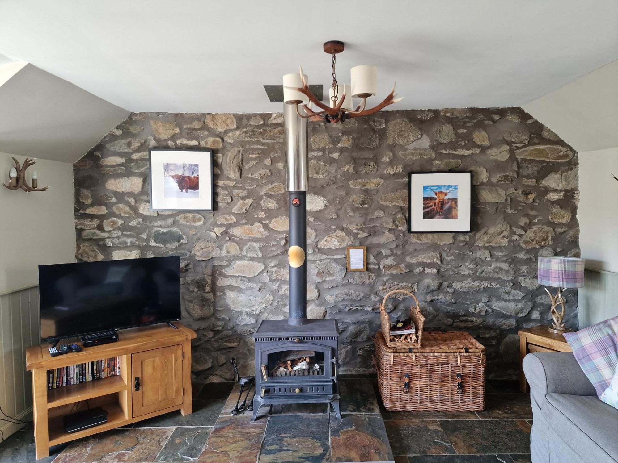 Dalnoid Cottages & Treehouses Nr Glenshee Exterior photo